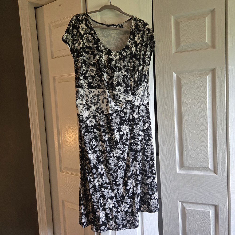LANDS' END Floral Black and White Dress with Tie Detail Waist